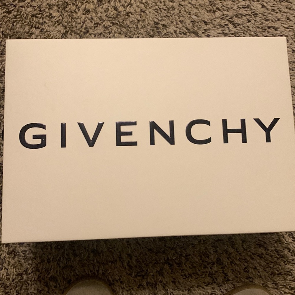 Givenchy Shoe Size 9
